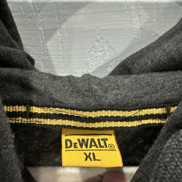 Dewalt Logan Hooded Heavy Duty Sweatshirt Gray Men's Medium XL‎ On Rack - Picture 3 of 6